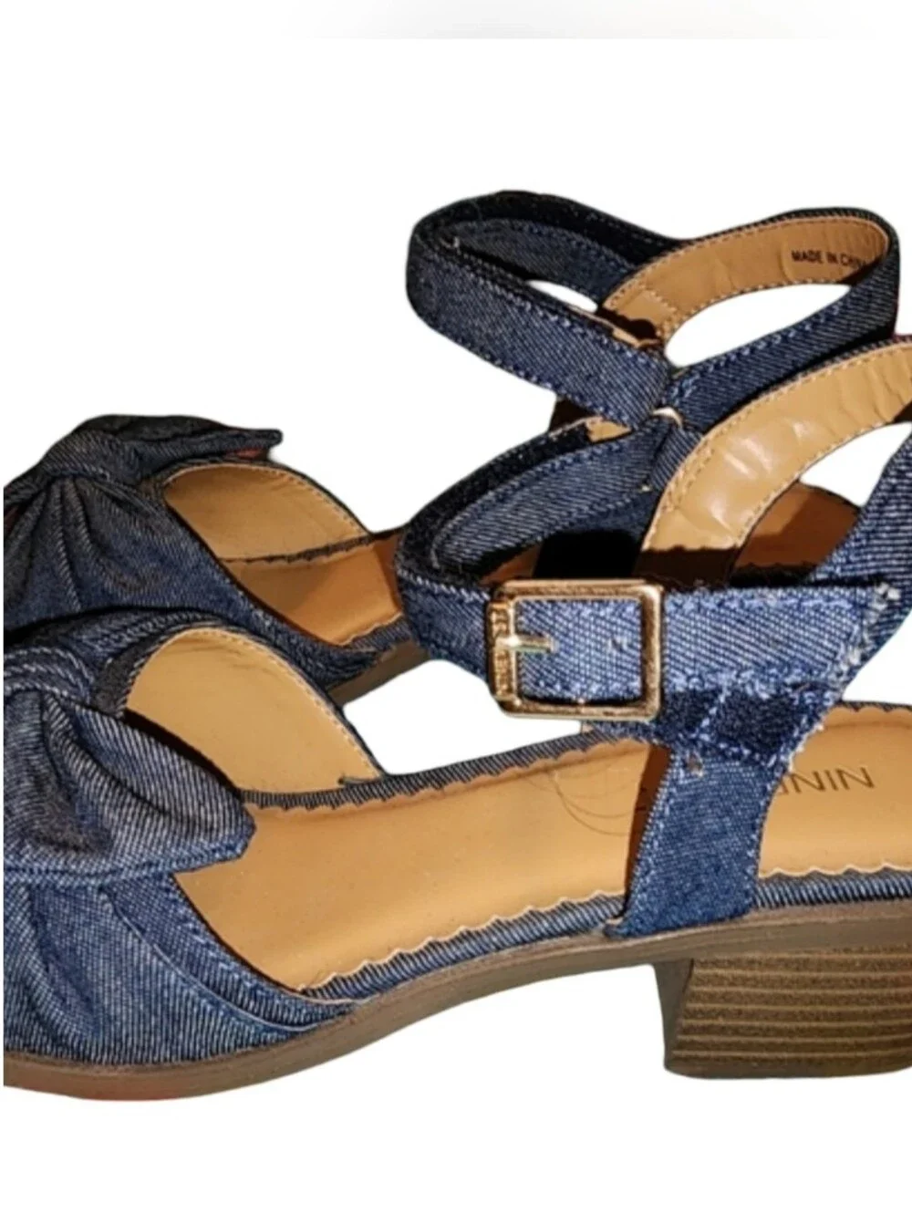 NINE WEST Keirah Denim Bow Sandals Big Girls Size 6 EUC Low Block Heel